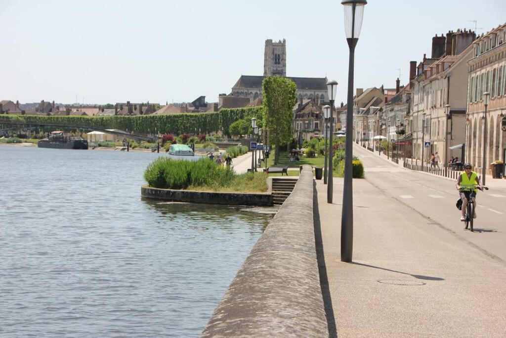 Maisonnette Au 15 Auxerre Exterior photo